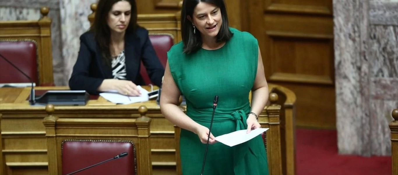 Αισιοδοξία για άνοιγμα των φροντιστηρίων και ομαλή διεξαγωγή Πανελλαδικών εξετάσεων ανακοίνωσε η Ν.Κεραμέως